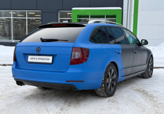 Подержанный автомобиль Skoda Superb Wagon 2012 года (5 фото)