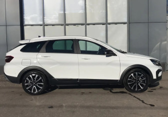 Подержанный автомобиль LADA (ВАЗ) Vesta Wagon 2025 года (4 фото)