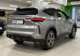 Подержанный автомобиль Haval F7 2023 года (5 фото)