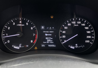 Подержанный автомобиль Hyundai Creta 2017 года (12 фото)
