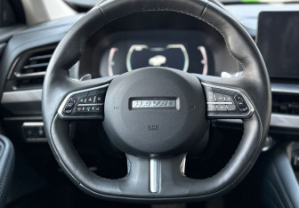 Подержанный автомобиль Haval F7x 2024 года (12 фото)