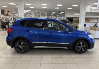 Подержанный автомобиль Suzuki SX4 Hatchback 2014 года (4 фото)