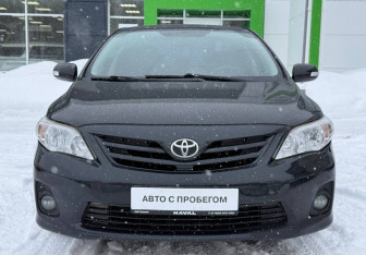 Подержанный автомобиль Toyota Corolla Sedan 2011 года (2 фото)