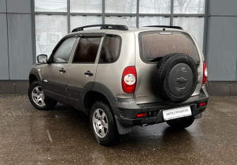 Подержанный автомобиль Chevrolet Niva 2013 года (4 фото)