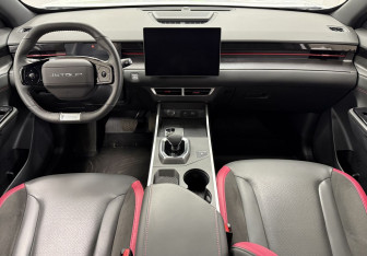 Подержанный автомобиль Jetour Dashing 2024 года (10 фото)