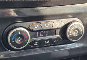 Подержанный автомобиль LADA (ВАЗ) XRAY 2017 года (14 фото)