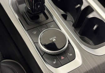 Подержанный автомобиль Jaecoo J7 2024 года (17 фото)