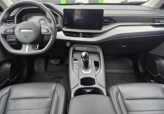 Подержанный автомобиль Haval F7 2023 года (10 фото)