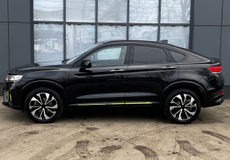 Подержанный автомобиль Geely Tugella 2022 года (7 фото)