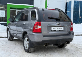 Подержанный автомобиль Kia Sportage 2009 года (7 фото)
