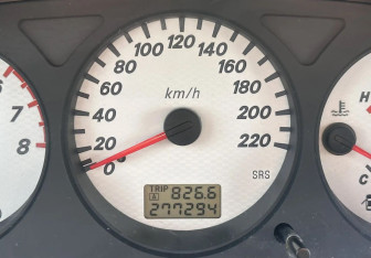 Подержанный автомобиль Mitsubishi Lancer Wagon 2007 года (13 фото)
