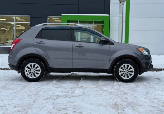 Подержанный автомобиль SsangYong Actyon 2014 года (4 фото)