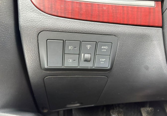 Подержанный автомобиль Hyundai Santa Fe 2009 года (14 фото)