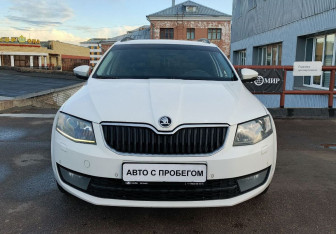 Подержанный автомобиль Skoda Octavia Wagon 2015 года (2 фото)