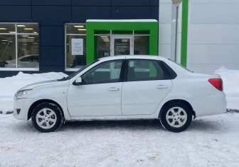 Подержанный автомобиль Datsun on-DO 2015 года (8 фото)