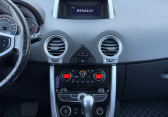 Подержанный автомобиль Renault Koleos 2013 года (13 фото)