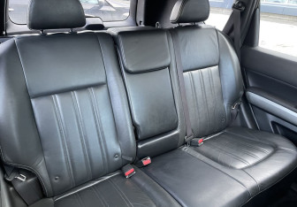 Подержанный автомобиль Nissan X-Trail 2011 года (11 фото)