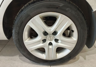 Подержанный автомобиль Opel Zafira Compactvan 2011 года (9 фото)