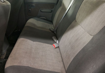 Подержанный автомобиль Nissan NP300 2012 года (11 фото)