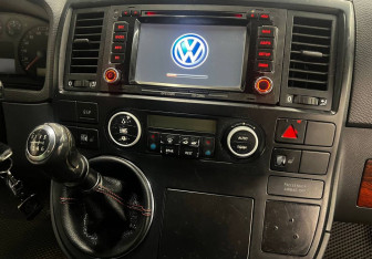 Подержанный автомобиль Volkswagen Multivan 2006 года (12 фото)