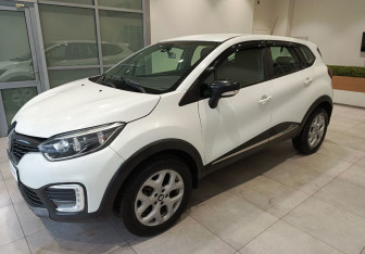 Подержанный автомобиль Renault Kaptur 2017 года (8 фото)
