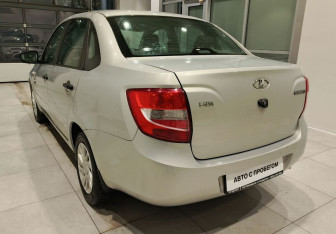 Подержанный автомобиль LADA (ВАЗ) Granta Sedan 2017 года (8 фото)