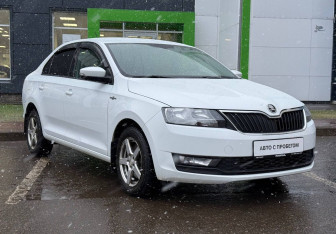 Подержанный автомобиль Skoda Rapid Liftback 2019 года (3 фото)