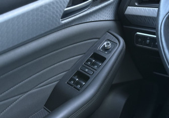 Подержанный автомобиль Haval F7x 2023 года (14 фото)