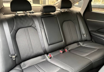 Подержанный автомобиль Hyundai Sonata 2020 года (10 фото)