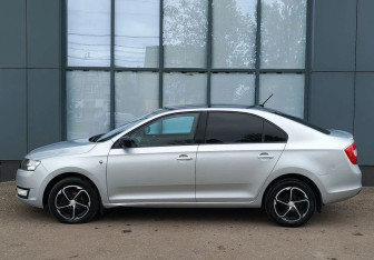 Подержанный автомобиль Skoda Rapid Liftback 2016 года (5 фото)