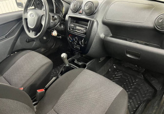 Подержанный автомобиль LADA (ВАЗ) Granta Sedan 2015 года (12 фото)