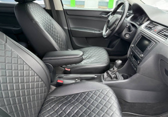 Подержанный автомобиль Skoda Rapid Liftback 2014 года (10 фото)