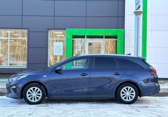 Подержанный автомобиль Kia Ceed Wagon 2020 года (8 фото)