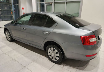 Подержанный автомобиль Skoda Octavia Liftback 2015 года (7 фото)