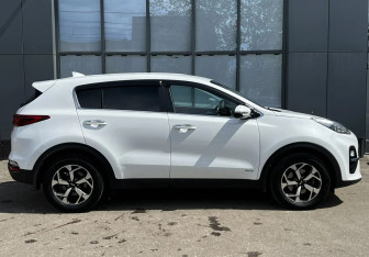 Подержанный автомобиль Kia Sportage 2020 года (8 фото)