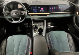 Подержанный автомобиль Geely Monjaro 2024 года (12 фото)