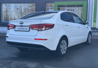 Подержанный автомобиль Kia Rio Sedan 2016 года (5 фото)