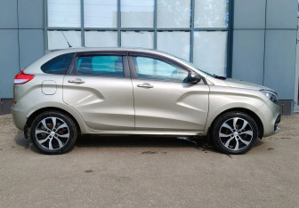 Подержанный автомобиль LADA (ВАЗ) XRAY 2016 года (7 фото)