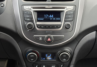 Подержанный автомобиль Hyundai Solaris Sedan 2016 года (13 фото)