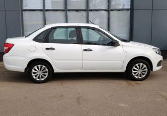 Подержанный автомобиль LADA (ВАЗ) Granta Sedan 2022 года (7 фото)