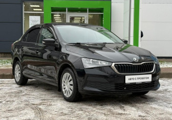 Подержанный автомобиль Skoda Rapid Liftback 2022 года (3 фото)
