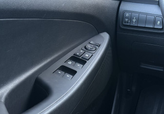 Подержанный автомобиль Hyundai Tucson 2016 года (14 фото)