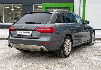 Подержанный автомобиль Audi A4 allroad 2012 года (5 фото)