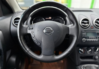 Подержанный автомобиль Nissan Qashqai+2 2012 года (14 фото)