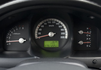 Подержанный автомобиль Kia Sportage 2006 года (12 фото)