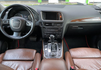 Подержанный автомобиль Audi Q5 2009 года (9 фото)