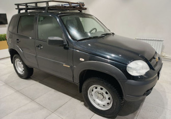 Подержанный автомобиль Chevrolet Niva 2017 года (4 фото)