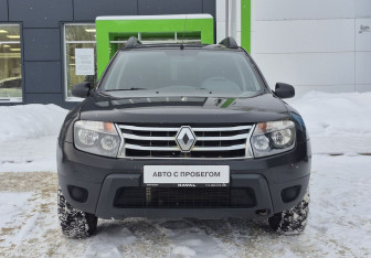 Подержанный автомобиль Renault Duster 2012 года (2 фото)