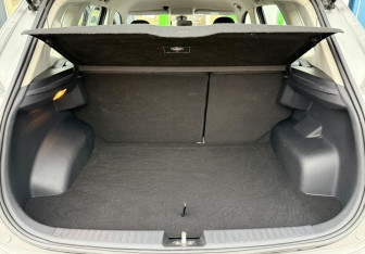 Подержанный автомобиль FAW Besturn X40 2021 года (15 фото)