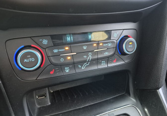 Подержанный автомобиль Ford Focus Wagon 2018 года (14 фото)